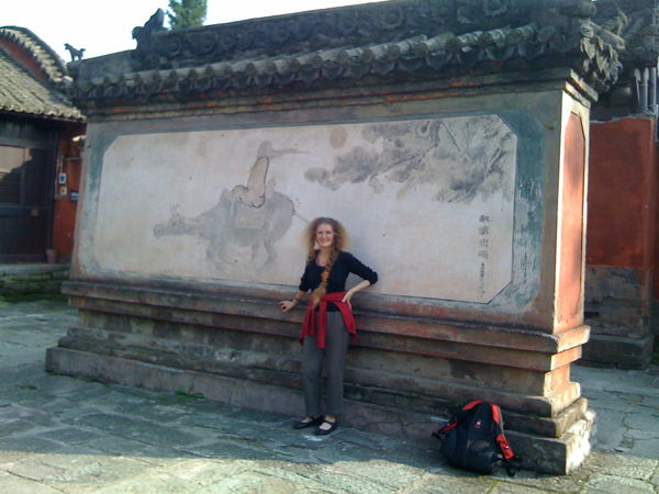 Freya with Laozi in ruined temple in Wudang Mountain